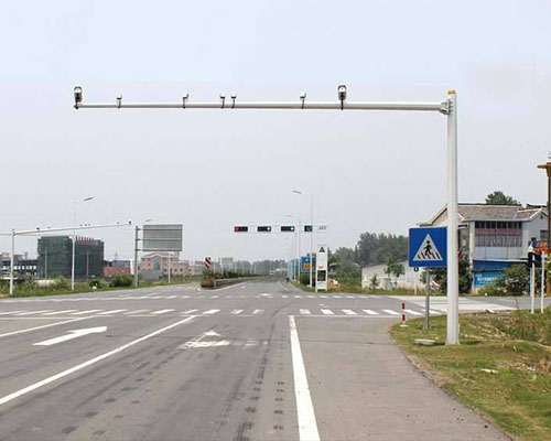 军垦路街道监控灯