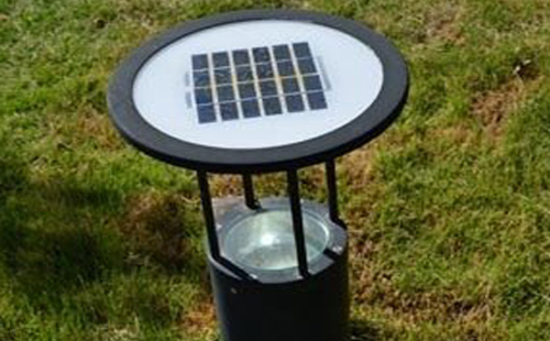 别墅庭院氛围营造：军垦路街道草坪灯选型与布光技巧