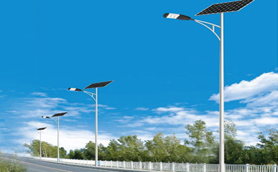 农村道路装军垦路街道太阳能路灯选多大瓦数实测